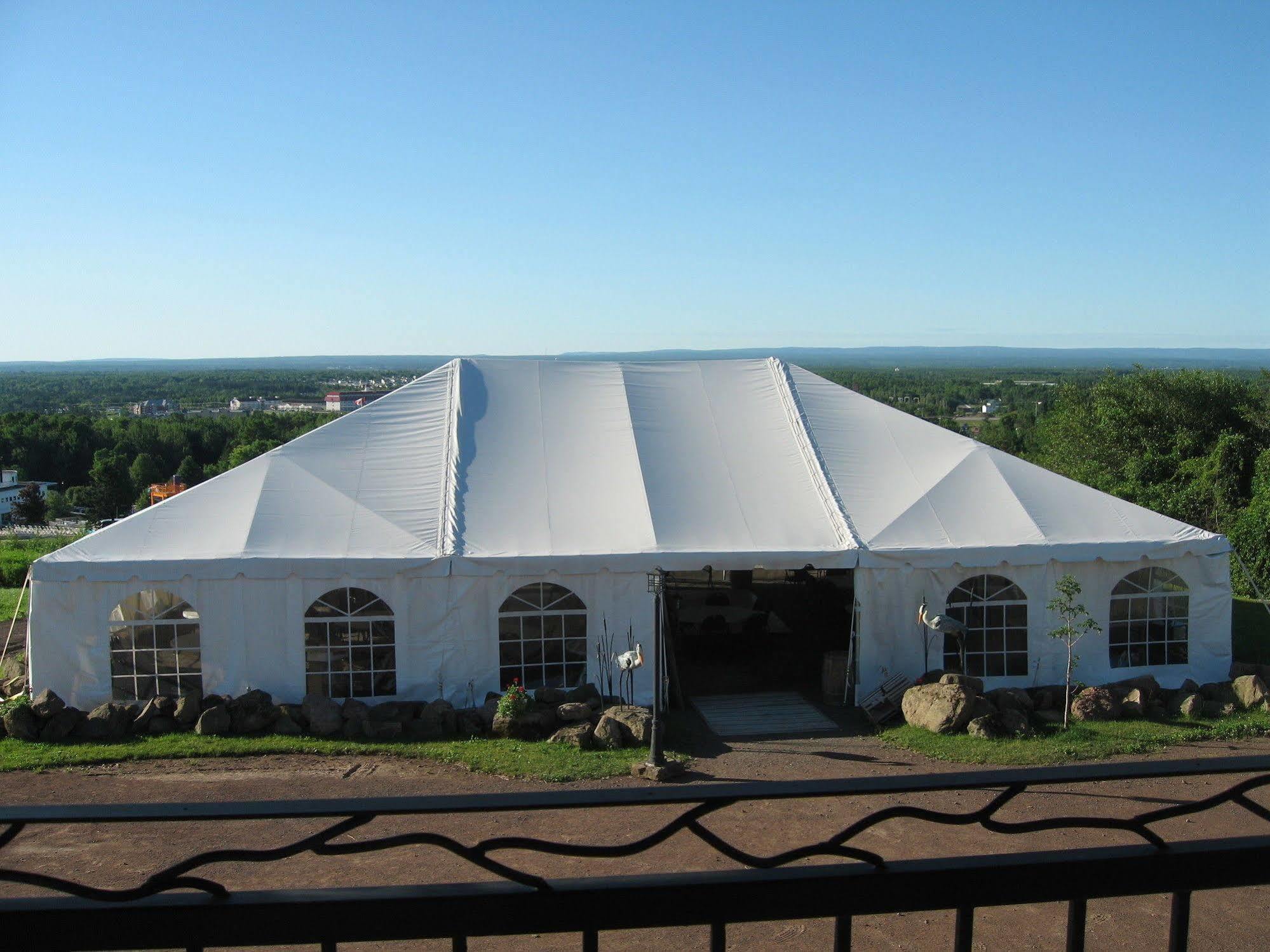 Magnetic Hill Winery Hotel Moncton Exterior photo